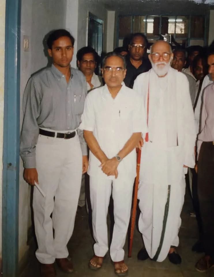 Heritage: Dr. Vyakarnam Nageshwar during medical college with Kaloji Narayana Rao